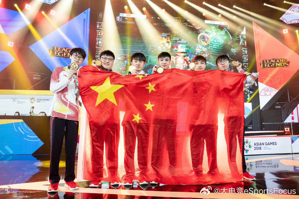 英雄联盟全球总决赛决战北京国家体育场（鸟巢），中国电竞市场迎召唤师杯盛事